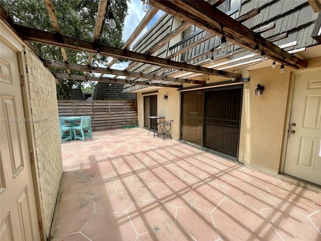 Building Photo - 1132 11th Ter Rental