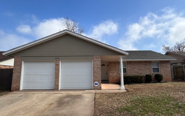 Building Photo - 4700 Clendon Way