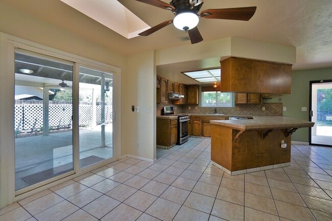 Photo - North Hanford 3 bedroom 2 bathroom