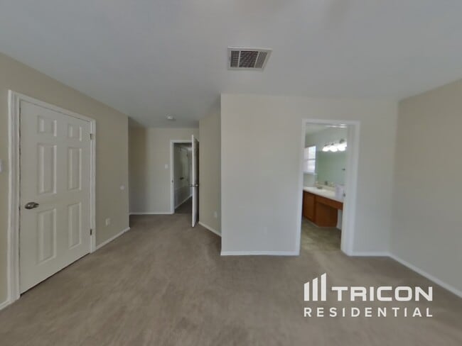 Photo - 228 Fall Creek Dr