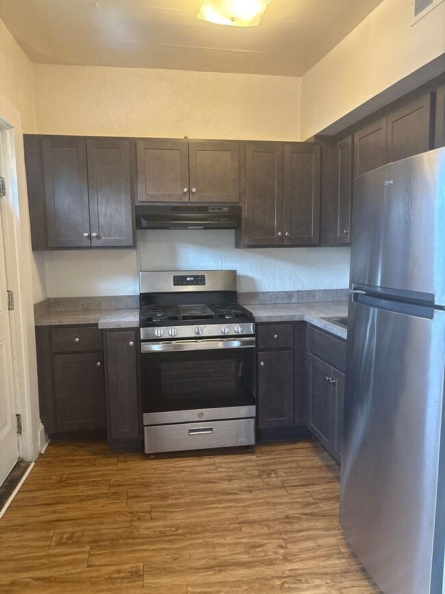 Photo - 232 E King St