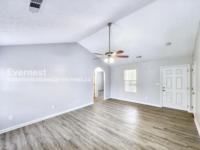 Photo - 707 Cloverdale Dr