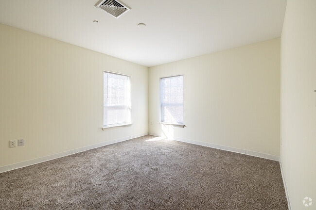2BR, 2BA - 1032SF - Primary Bedroom