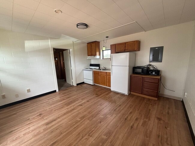 Photo - 913 S Main St Unit 2