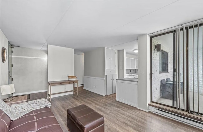 Photo - 306 W Miner St Unit X