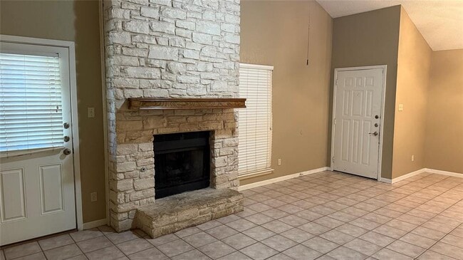 Building Photo - 314 Tamara Dr Rental