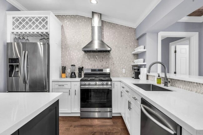 Photo - 249 SE 3rd Ave