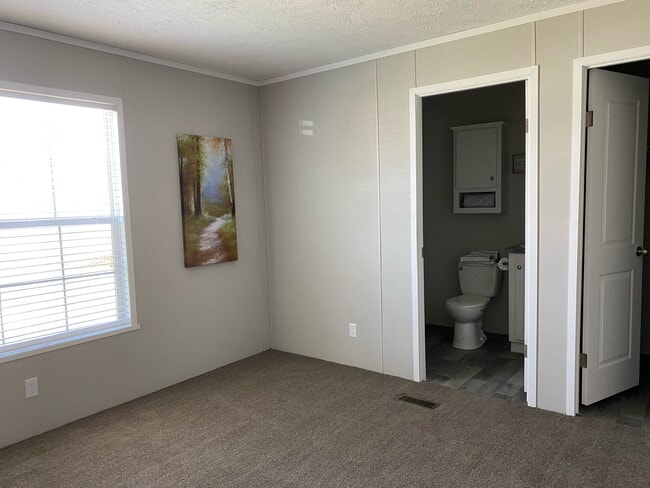 Photo - 5203 Rhine Dr