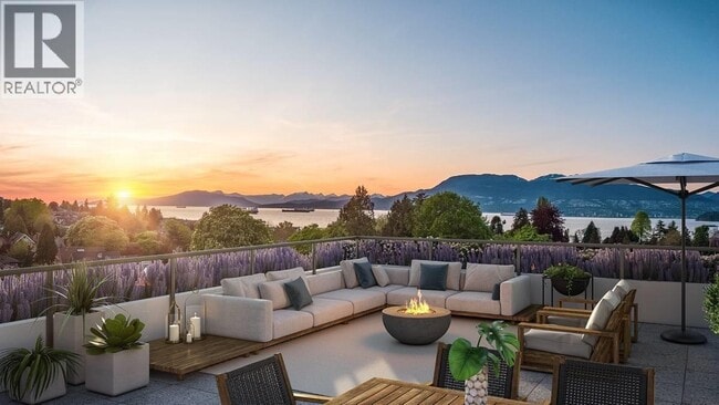 Photo - 1981 Macdonald St