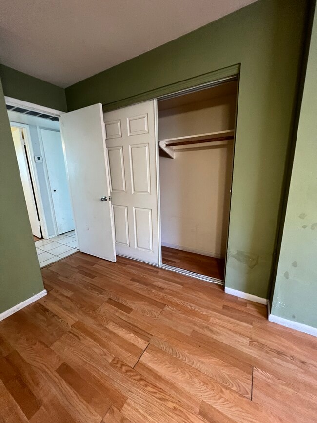 Photo - 2015 W Berridge Ln Unit A