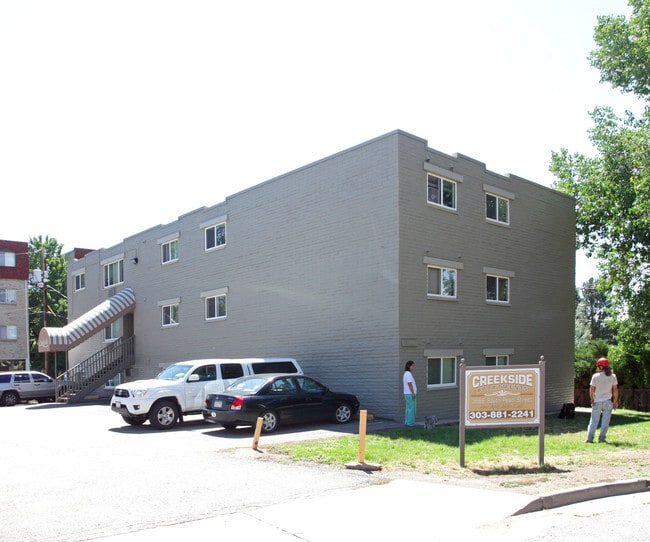 Building Photo - Creekside Rental