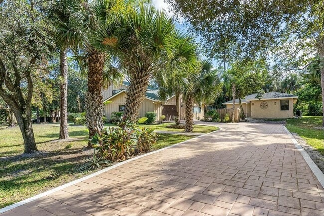 Photo - 9266 Pinion Dr