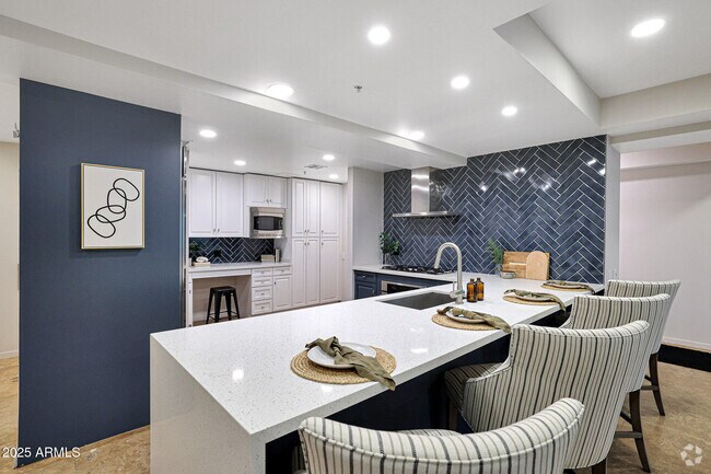 Building Photo - 7151 E Rancho Vista Dr Unit 2006 Rental