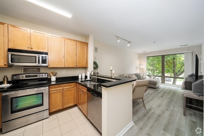 Building Photo - 24 Ave at Port Imperial Unit 112 Rental