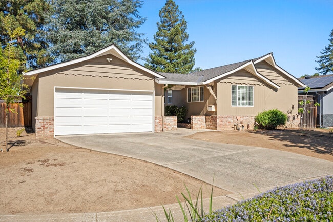 Building Photo - 5525 Amby Dr