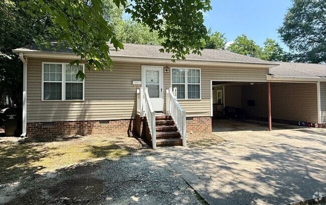 Building Photo - 810-812 N. Mebane St Unit 810 N. Mebane St Rental