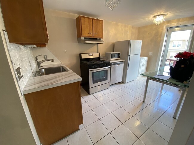Photo - 378 A Boylston St