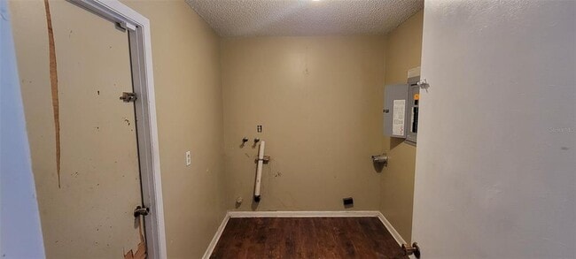 Photo - 1425 NE Old Mill Dr