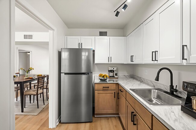 Building Photo - Ridgecrest