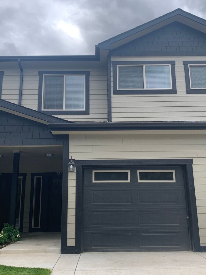 2BED 2.5 BATH-NEWLY BUILT TOWNHOME IN A QU... - 2BED 2.5 BATH-NEWLY BUILT TOWNHOME IN A QU...