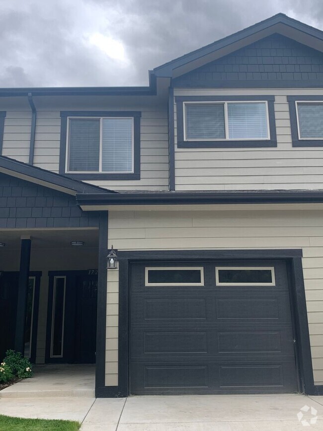 Building Photo - 2BED 2.5 BATH-NEWLY BUILT TOWNHOME IN A QU...