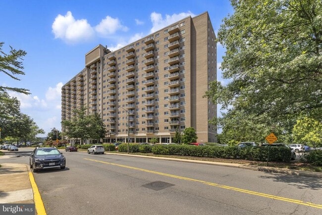 Building Photo - 1225 Martha Custis Dr Unit 914 Rental