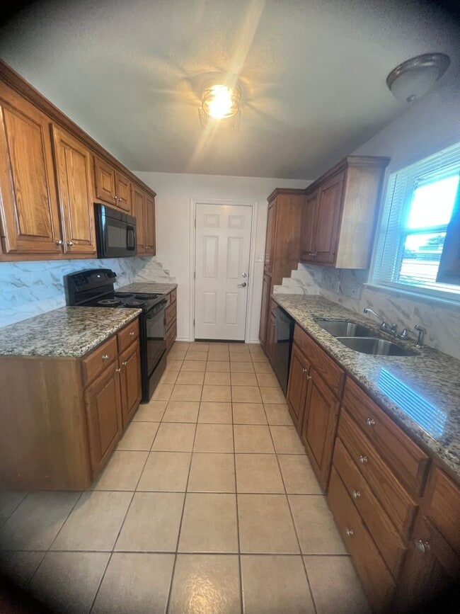 Photo - China Spring ISD Duplex