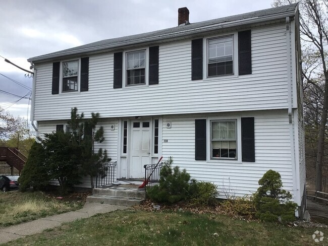 Building Photo - 138 Utica St Unit 1 Rental