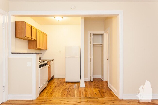 Photo - 838 W Wolfram St Unit 310
