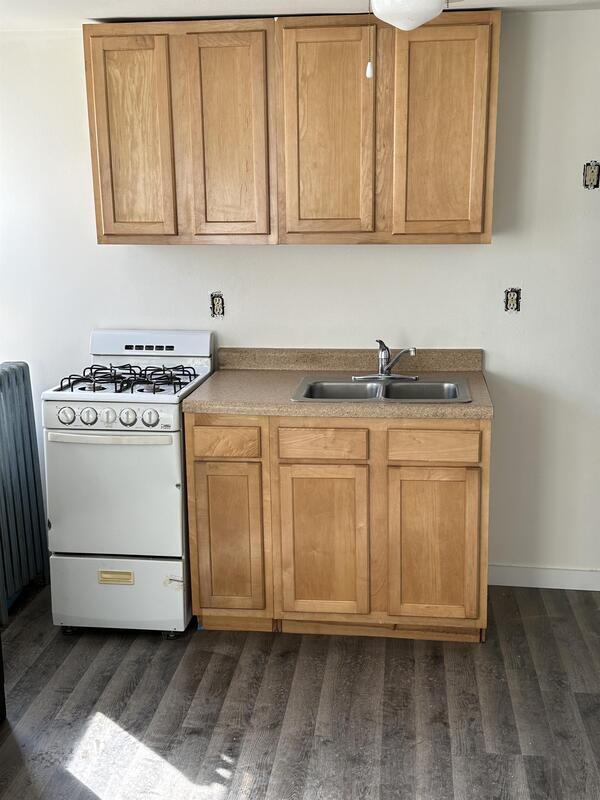 Photo - 632 Howard Pl