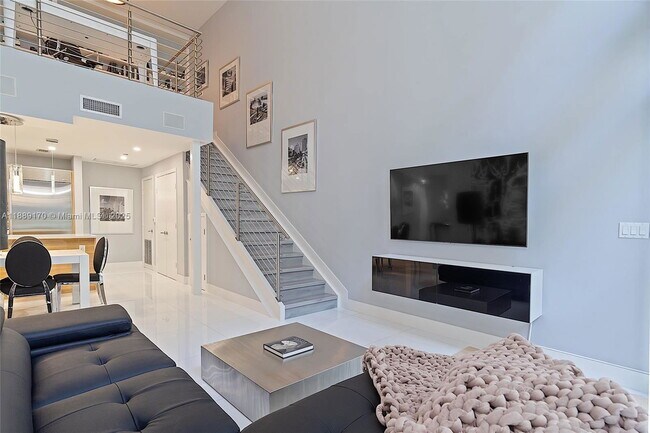 Photo - 2020 N Bayshore Dr