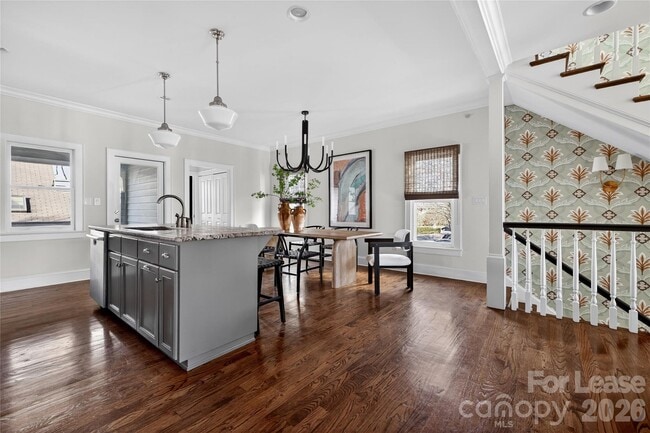 Photo - 611 N Pine St
