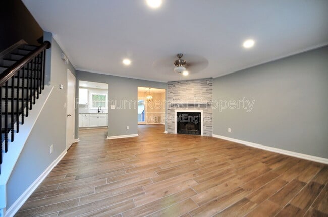 Photo - 3572 Kennesaw Station Dr
