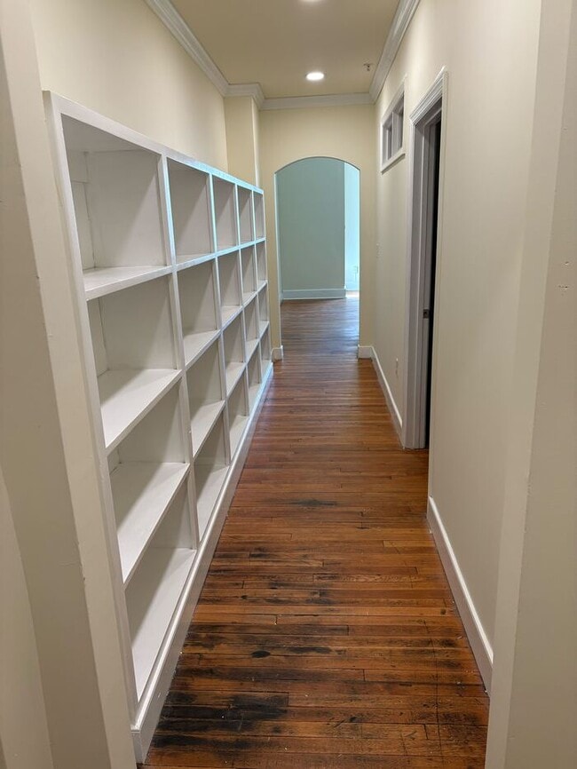 Photo - 525 E Grace St Unidad 205