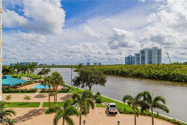25 Bluebill Ave Unit 403