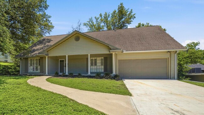 Photo - 3206 Albin Dr