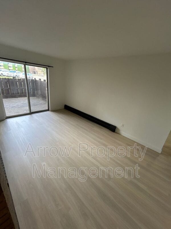 Photo - 215 E Arbor Ave