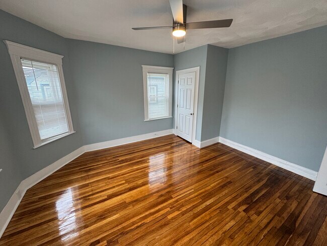 25 Cameron Ave Unit 2