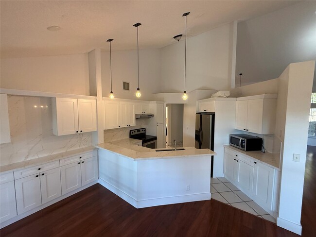 Photo - 2633 Bogota Ave