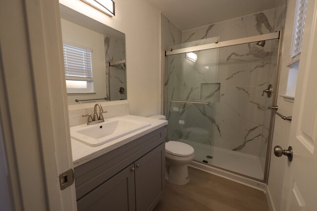 Photo - 761 Almond St Unit A