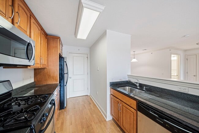 Photo - 555 Page St Unit 305