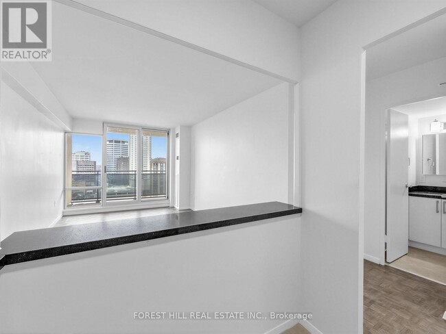 Photo - 7 Jackes Ave Unité 1704