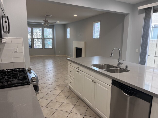 "Spacious 3-Bed Townhouse Retreat with 2.5 Baths in Beautiful Oceanside – 1,797 Sq Ft of Modern L...