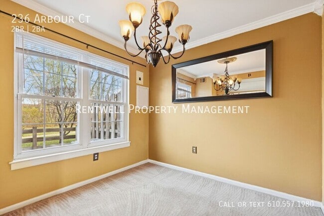 Photo - 236 Arbour Ct