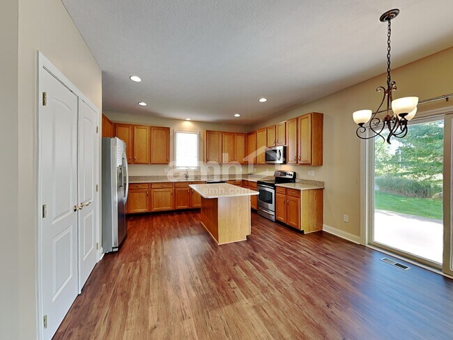 Photo - 942 Mill Run Dr