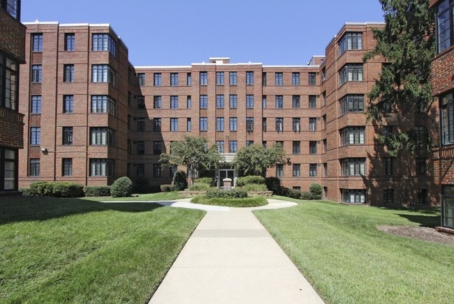 Photo - Montgomery Arms