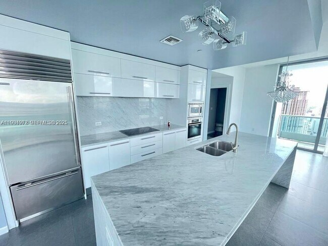 Photo - 900 Biscayne Blvd Unidad 4112