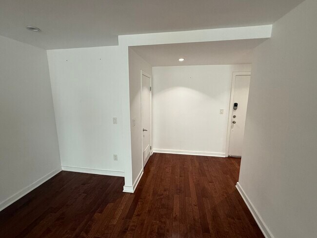 Photo - 811 S Bedford St Unit 204