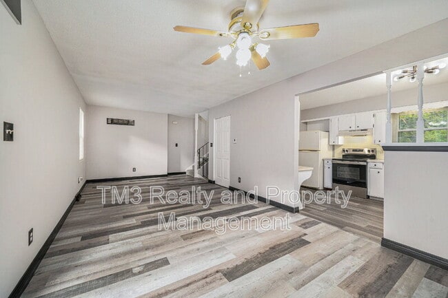 Photo - 3731 NE Colonial Dr