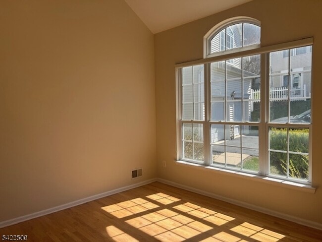 Photo - 209 Winding Hill Dr